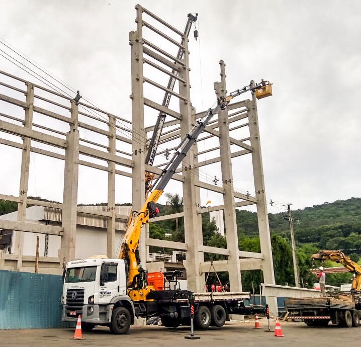 ING 60500 com Fly-Jib 01